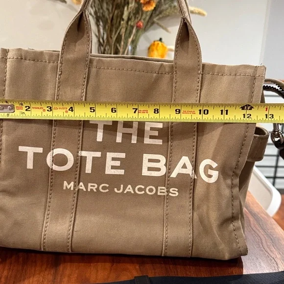 Marc Jacobs Tan Canvas Tote Bag - Picture 2 of 13